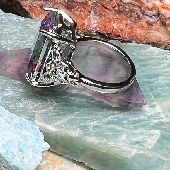 🔥Simulated mystic topaz ring size 5 - Picture 10 of 10